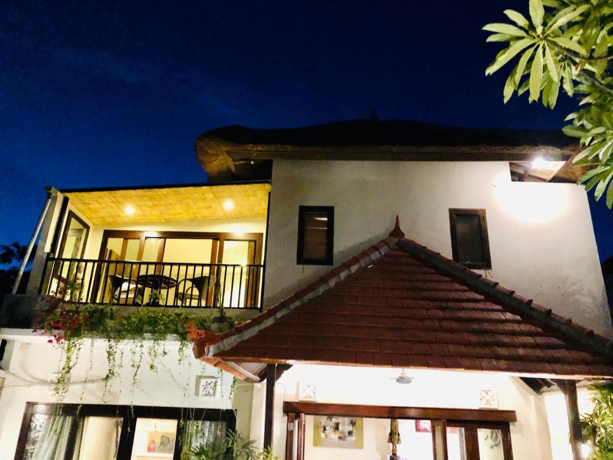 Villa Carissa Seminyak Centre, Bali By Le Ciel Hospitality ภายนอก รูปภาพ