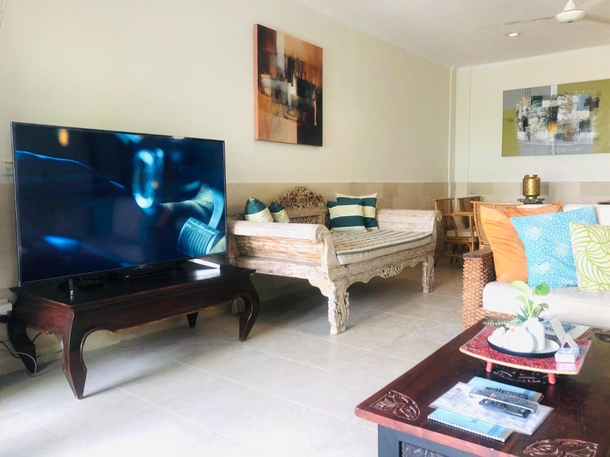 Villa Carissa Seminyak Centre, Bali By Le Ciel Hospitality ภายนอก รูปภาพ