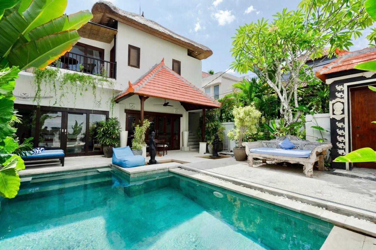 Villa Carissa Seminyak Centre, Bali By Le Ciel Hospitality ภายนอก รูปภาพ
