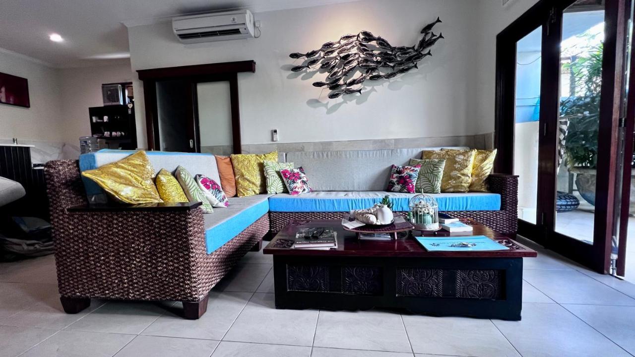 Villa Carissa Seminyak Centre, Bali By Le Ciel Hospitality ภายนอก รูปภาพ