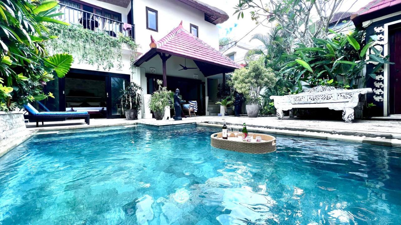 Villa Carissa Seminyak Centre, Bali By Le Ciel Hospitality ภายนอก รูปภาพ