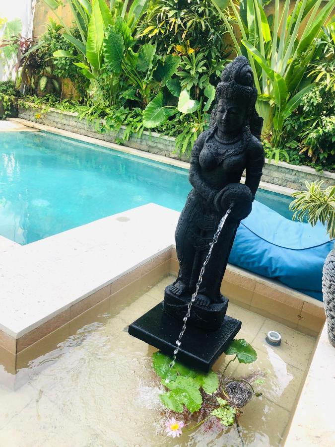 Villa Carissa Seminyak Centre, Bali By Le Ciel Hospitality ภายนอก รูปภาพ