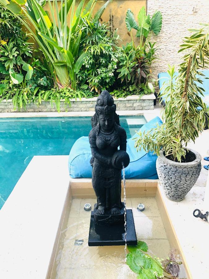 Villa Carissa Seminyak Centre, Bali By Le Ciel Hospitality ภายนอก รูปภาพ